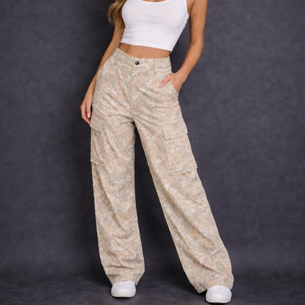 Cotton On Beige Wide Leg Cargo Pants - Picture 1 of 9